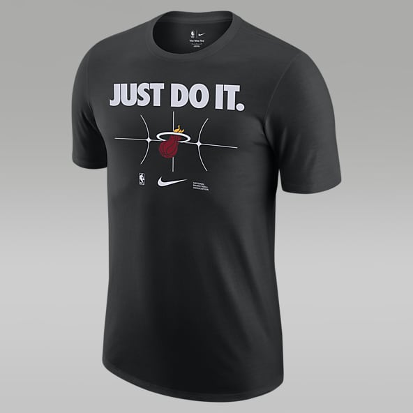 Nike t shirt black friday discount